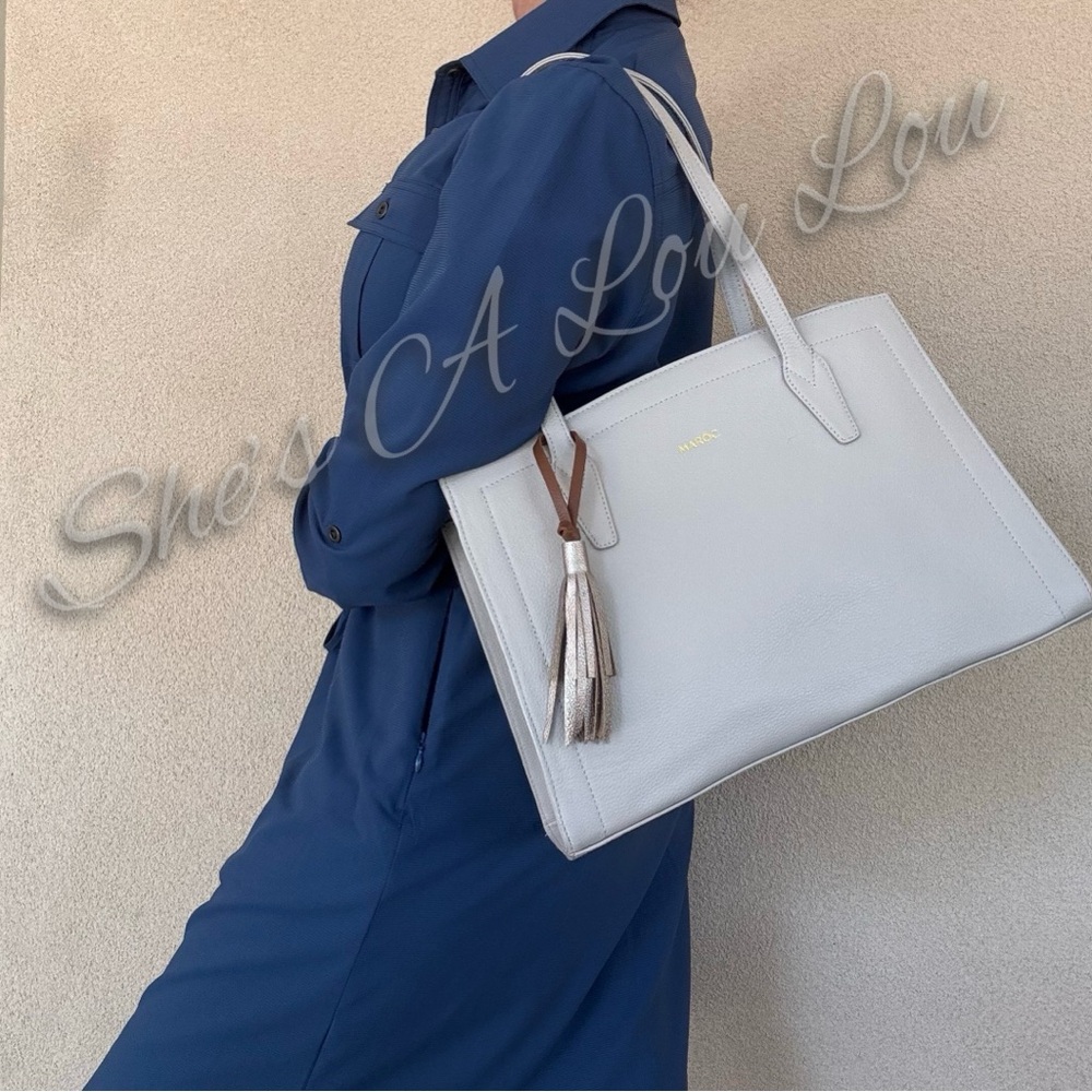 🆕MAROC firm shoulder bag in bone color
Genuine leather made in Columbia